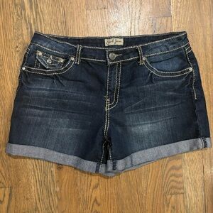 Earl Jean Cuffed Shorts Rhinestones Thick Stitch Flap Pockets
